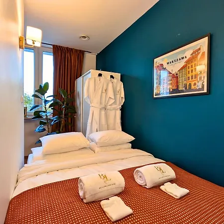 Bella Luna Luxury - Warm & Modern Near Old Town & Museums *