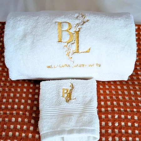 Bella Luna Luxury - Warm & Modern Near Old Town & Museums *